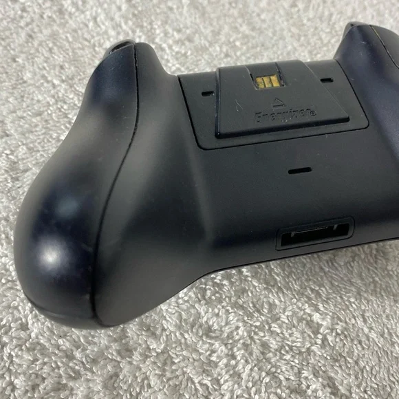 Xbox One Wireless Controller - Picture 12 of 13